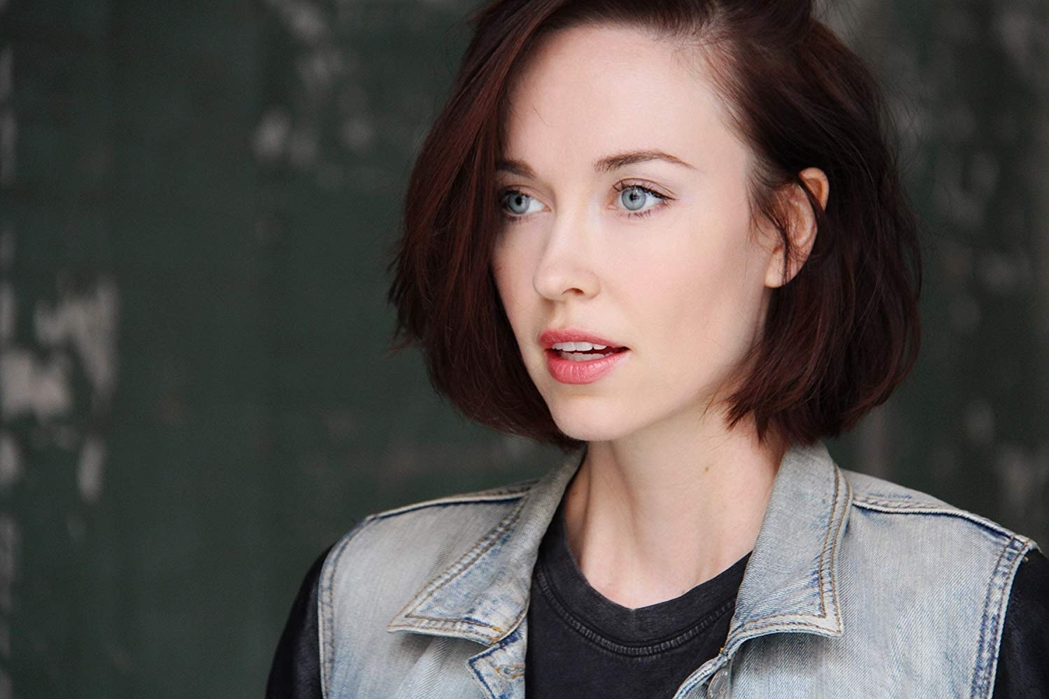 My Devotional Thoughts Interview With Actress Elyse Levesque. 